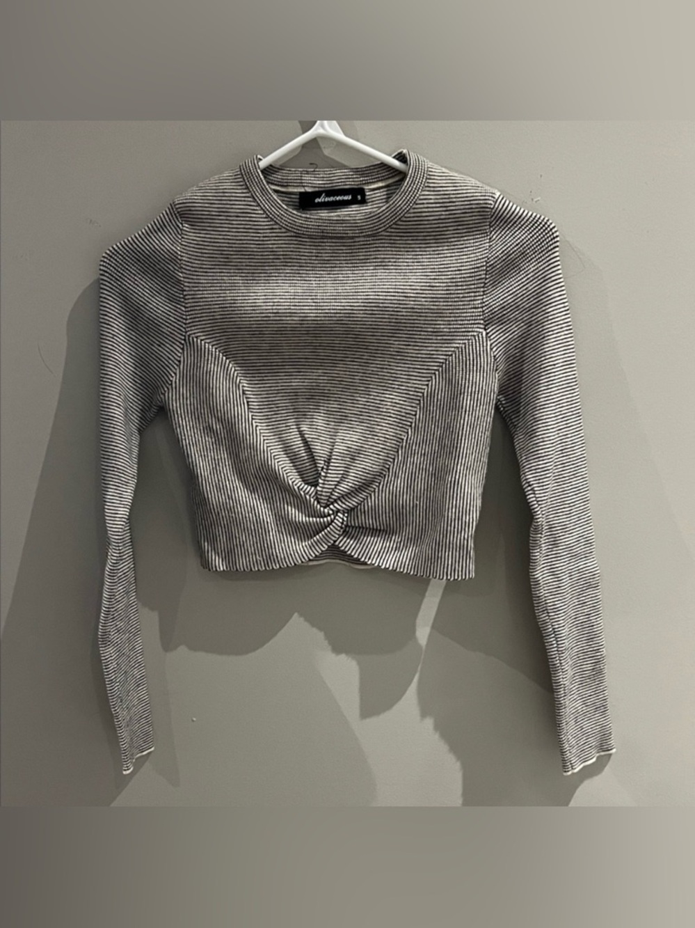 OLIVACEOUS CROP TOP